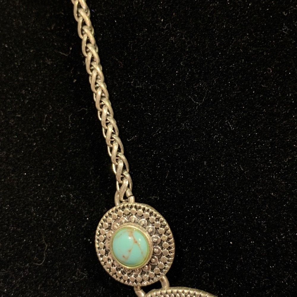 Silver toned necklace - turquoise colored & spiked detail American Indian style - Picture 8 of 11